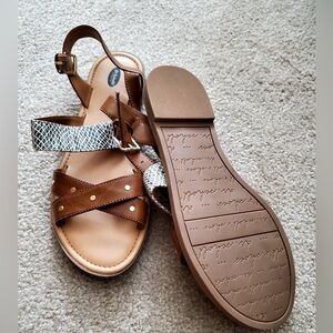 Dr Scholls snakeskin and brown sandals, size 9.5 never worn